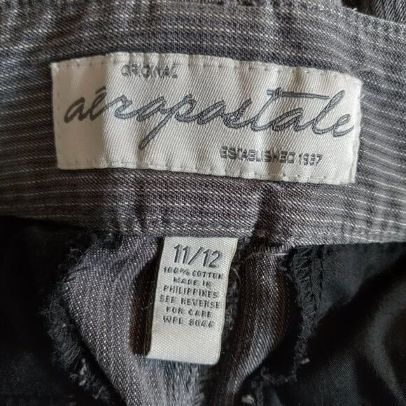 Aeropostale Pin Stripe Shorts - Picture 8 of 9